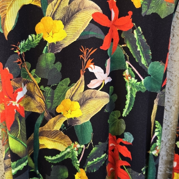 Alice + Olivia Delora Tropical Long Sleeve Dress - Picture 7 of 12